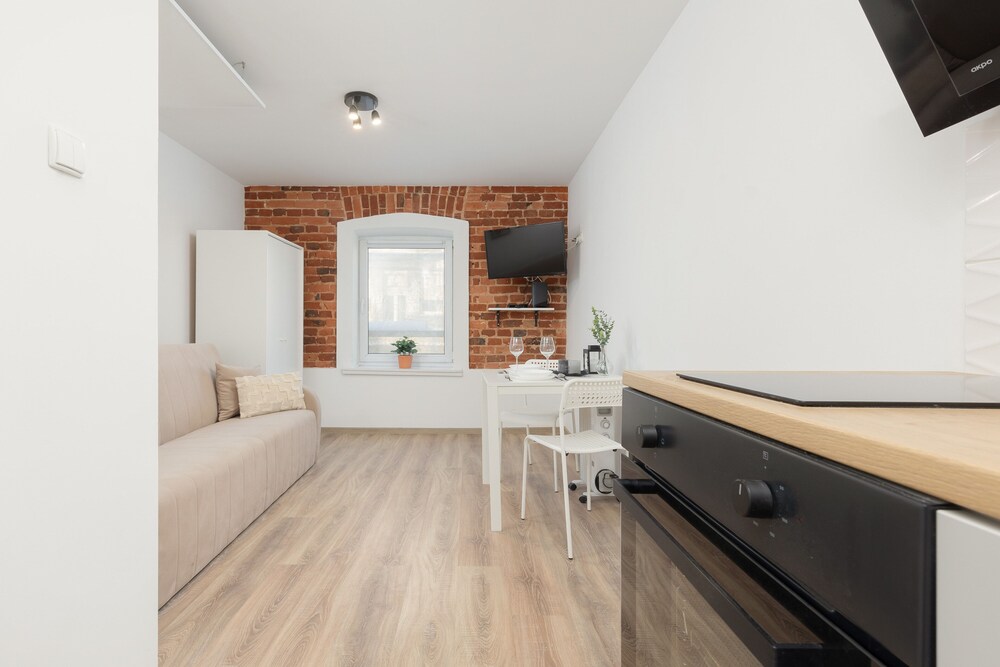 Beige Studio in City Center by Renters view 5