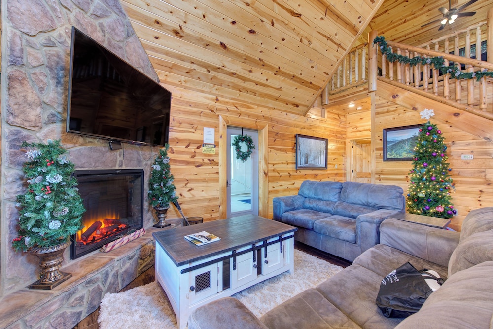 Chilling Bear Lodge