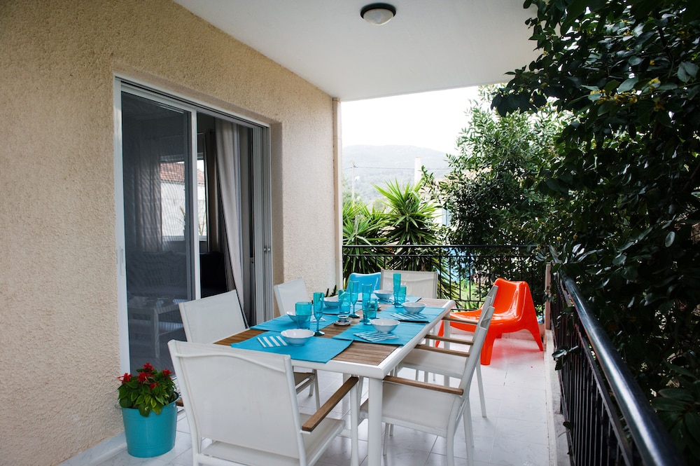 Regalo Apartments