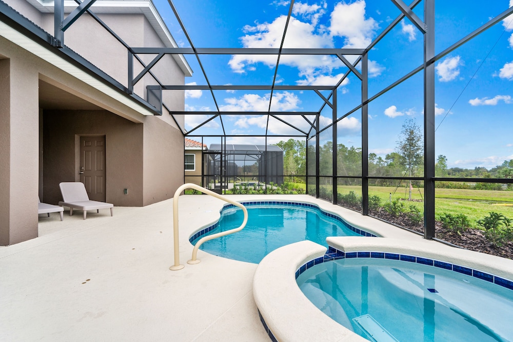 Solterra Resort - Image 4