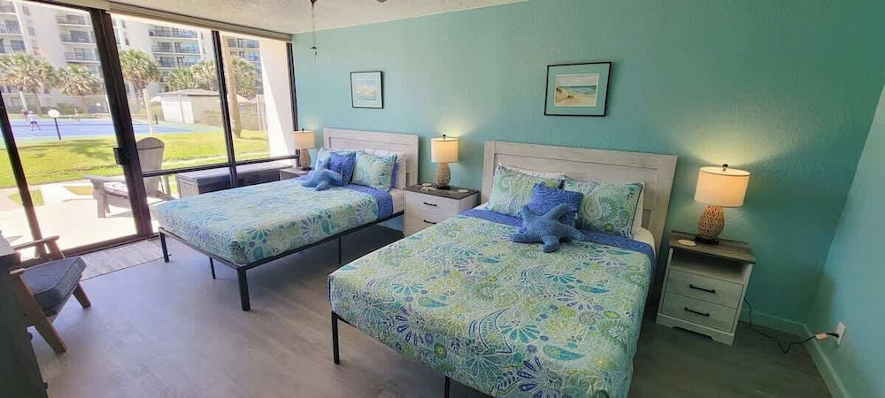 Beachfront Hotspot - New Furnishings - Pool - 1st Floor