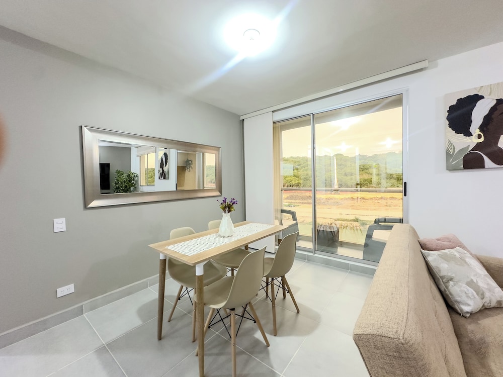 Mar Serena Beachside Stay
