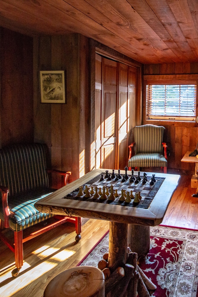 Saint Huberts Lodge