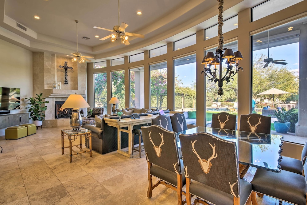 Lavish Paradise Valley Home w/ Sports Court & Pool