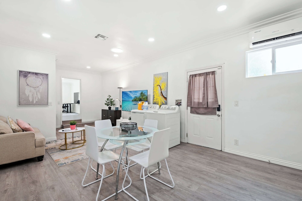 Spacious & Bright Home Fully Equipped