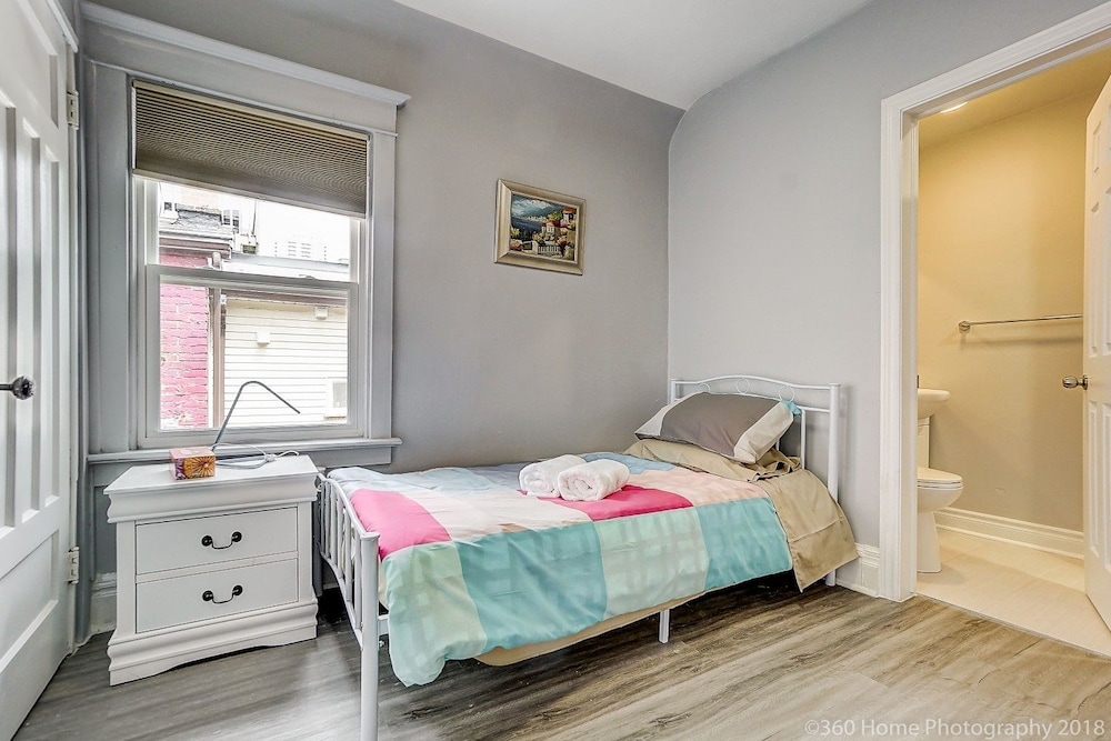 Downtown Travelers Home - Image 5