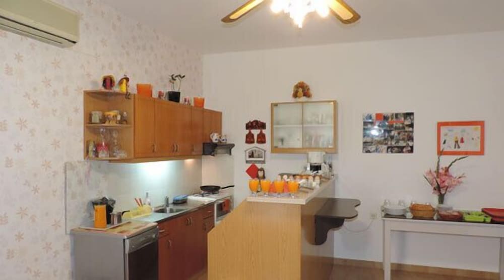 Nostalgia Apartments