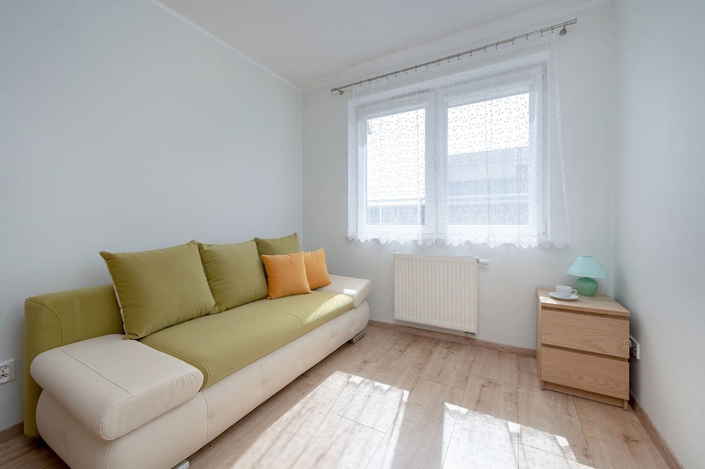 Bright Apartment With Balcony by Renters