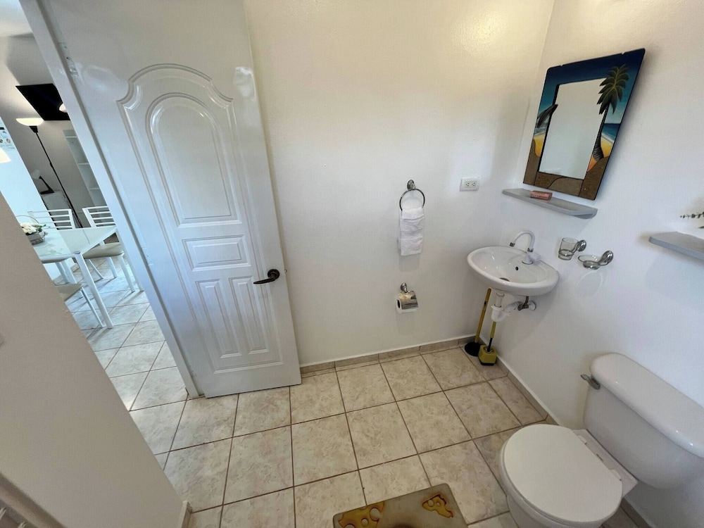 Secure 2-pers Apartment Close to the Beach