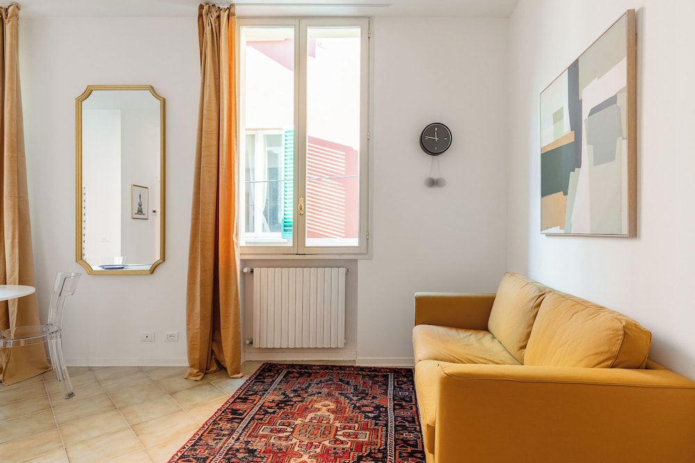 Gombruti Vintage Apartment by Wonderful Italy