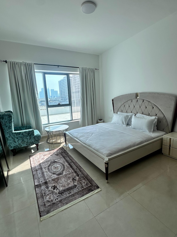 Stay Inn Albarsha by PHM