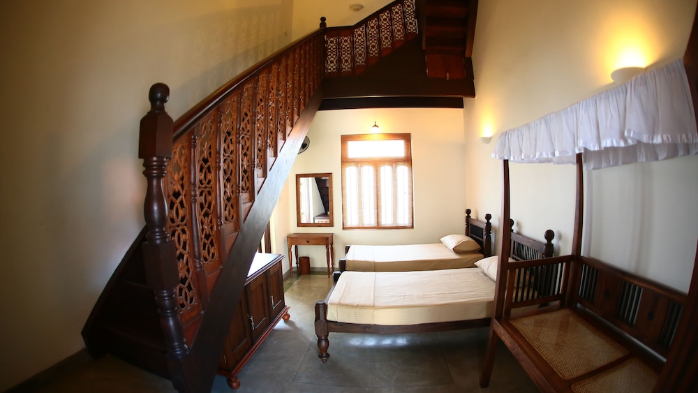 Yoho Monsoon Villa