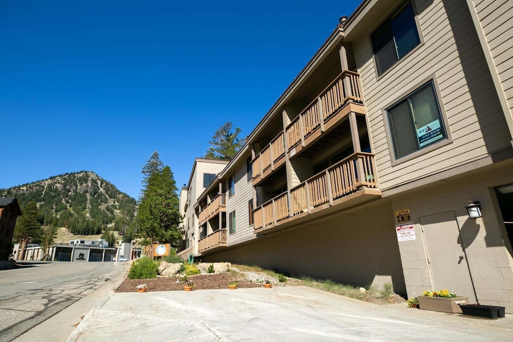 Snowbird 112 2 Bedroom Condo
