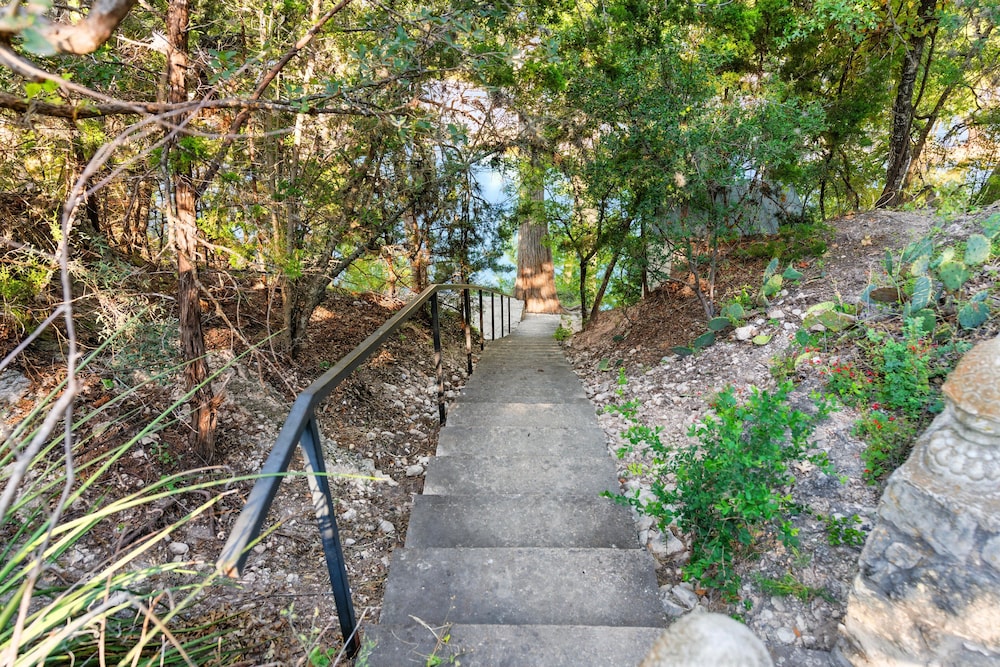 Frio Rivers Edge In The Heart Of Hill Country 3 Bedroom Cabin