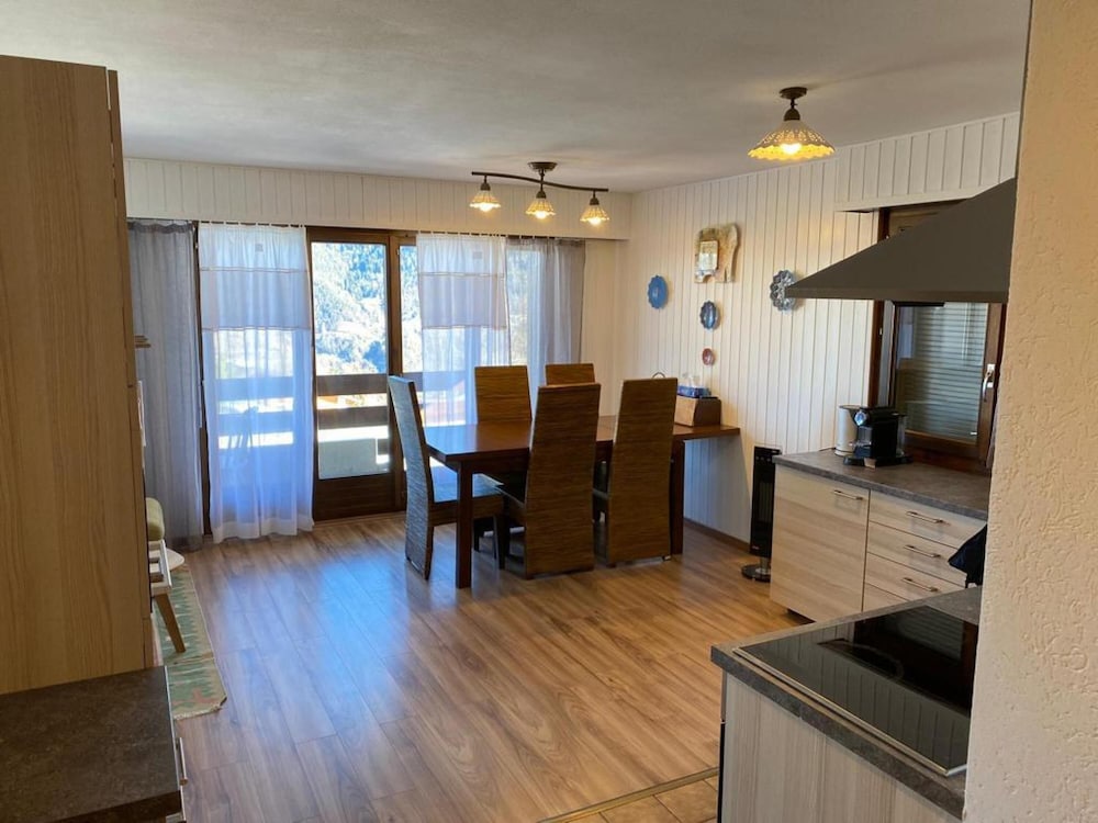 Lf42 2 Bedroom Apart w Sauna and Parking