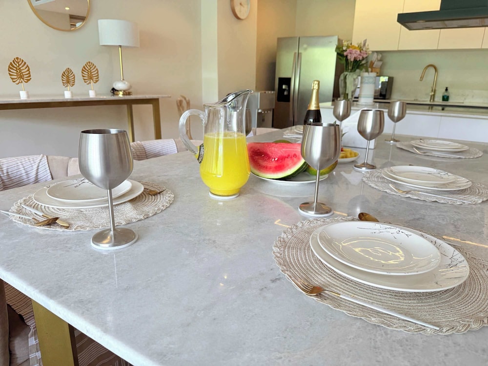 Bolongo 1BR Your Exclusive Oceanfront Escape