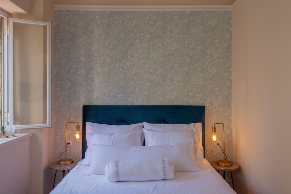Lovely Apt, Most Popular Tourist Road in Jerusalem view 5