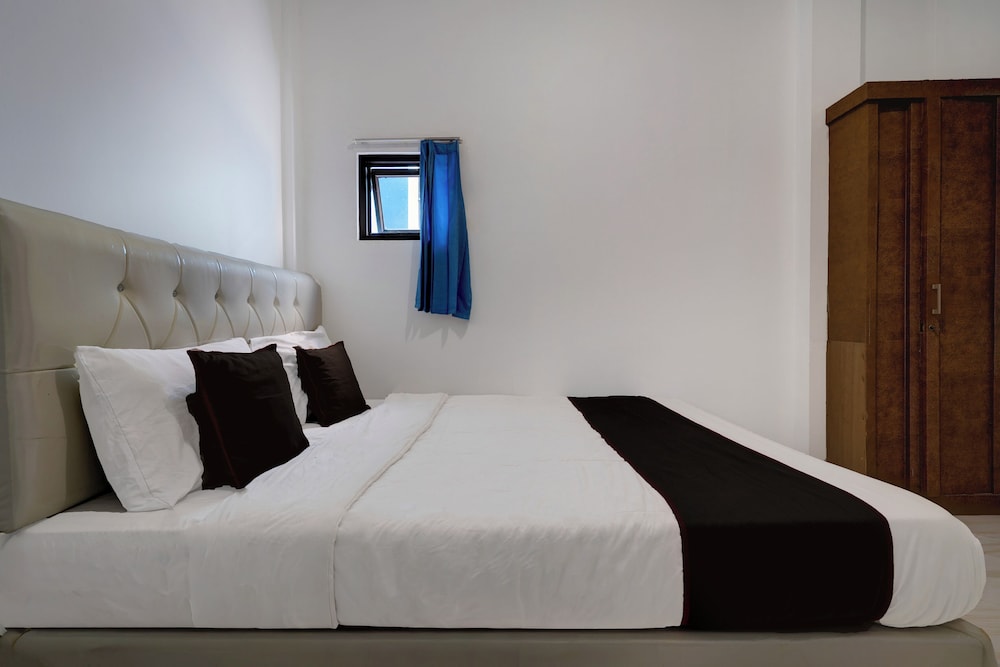 Hotel O 94843 Syariah Hj. Lilis Sukabumi
