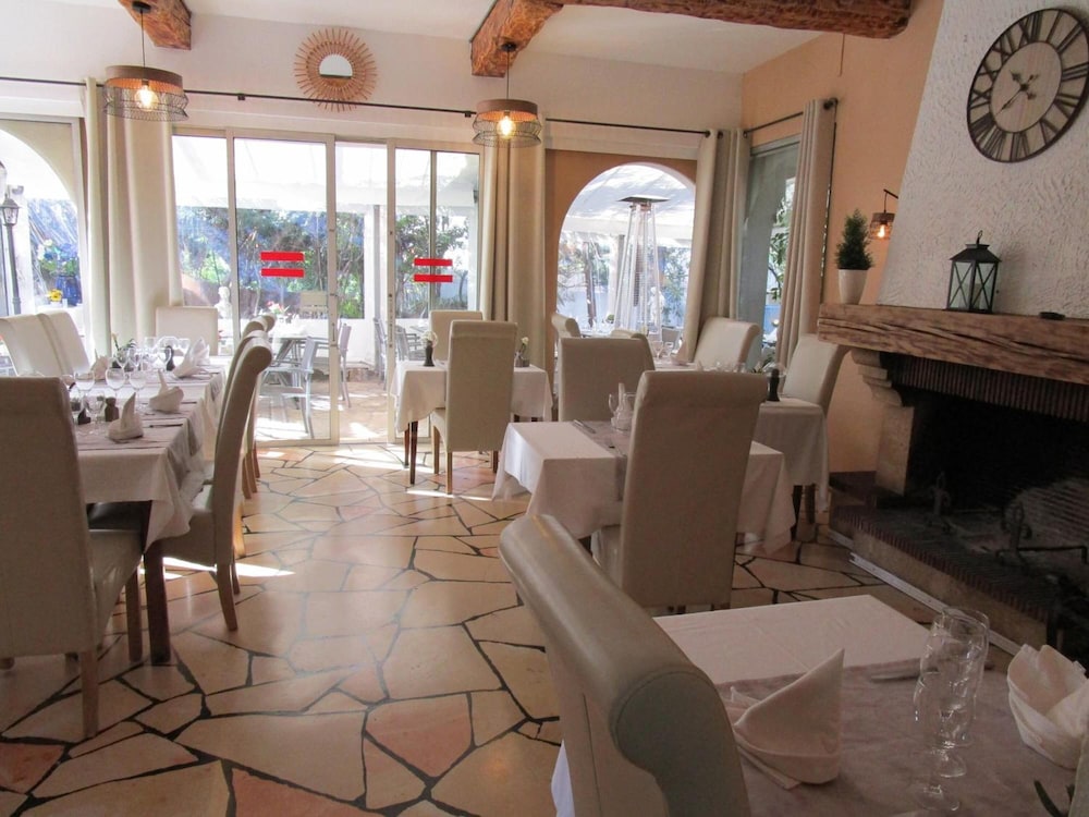 Frejus Vacations - La Petite Auberge - Property Image 6