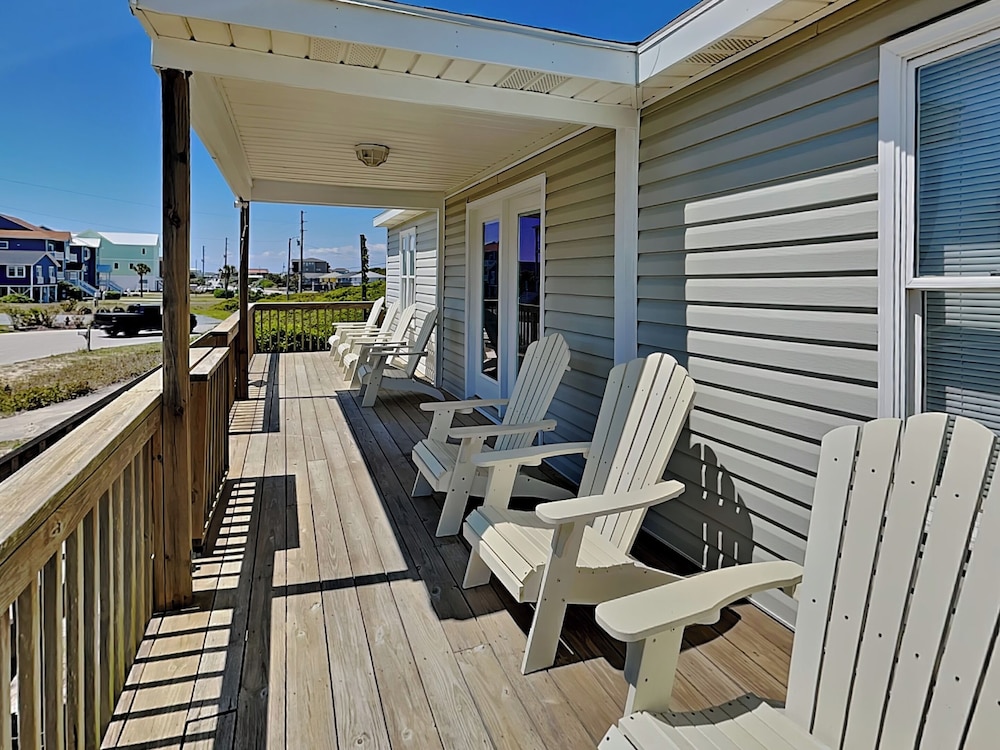 Bella Beach House by Topsail Realty