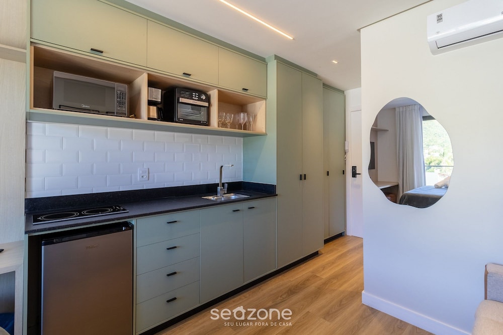 Studios With Side Sea View at Penha Spot PSO - L