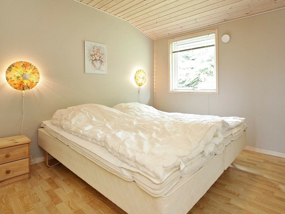 Modern Holiday Home With Whirlpool in Væggerløse view 3