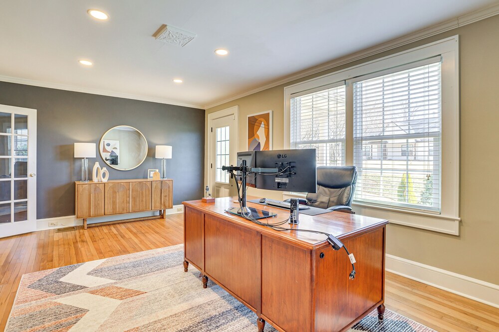 3 Mi to Dtwn Greer: Mountain-view Home!