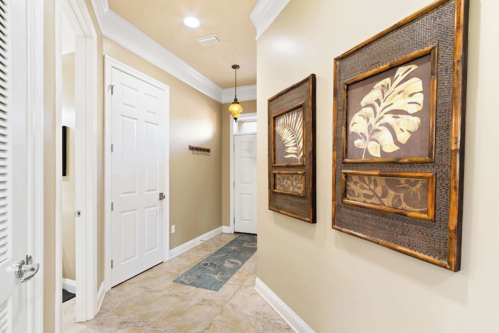 Luxury 3 Bed 3 Bath Resort Beaches Pool Golf