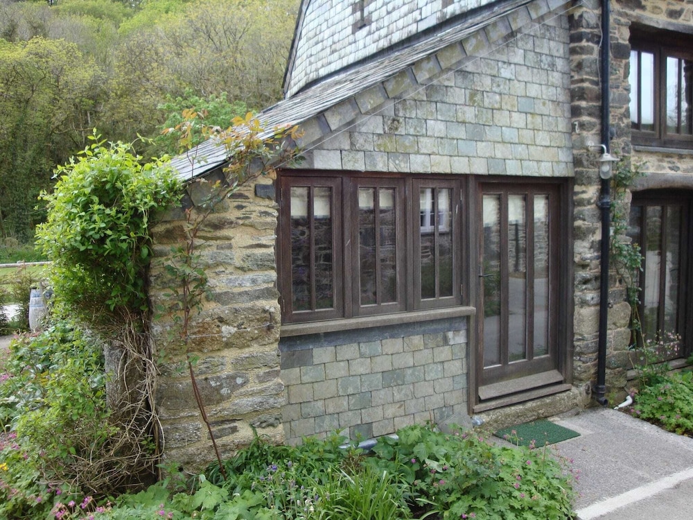 Holiday Home in Tavistock With Garden BBQ view 2