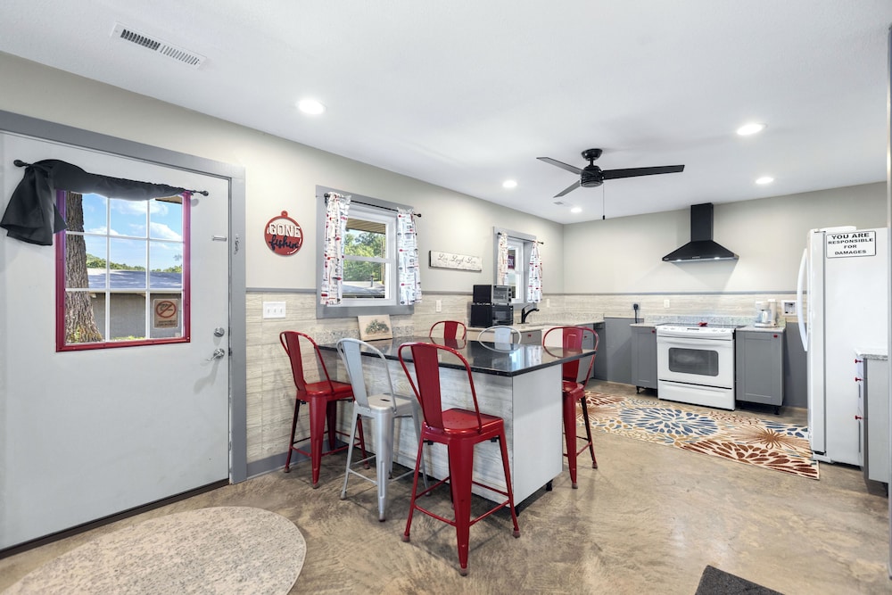 Bass Point Bliss - Resort Rental on Lake of the Ozarks Shoreline