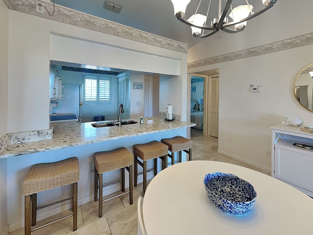 Admirals Bay 255 by Distinctive Beach Rentals