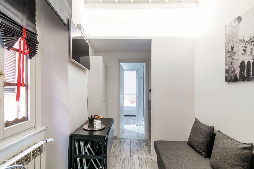 Chic apt near Duomo di Como