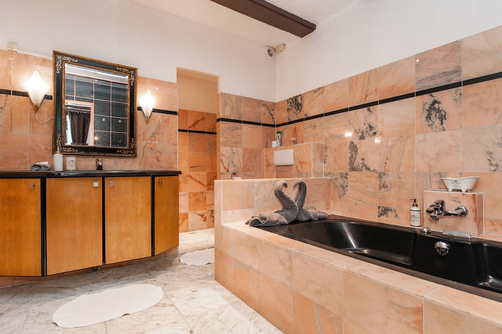 Crown Guesthouse Amsterdam