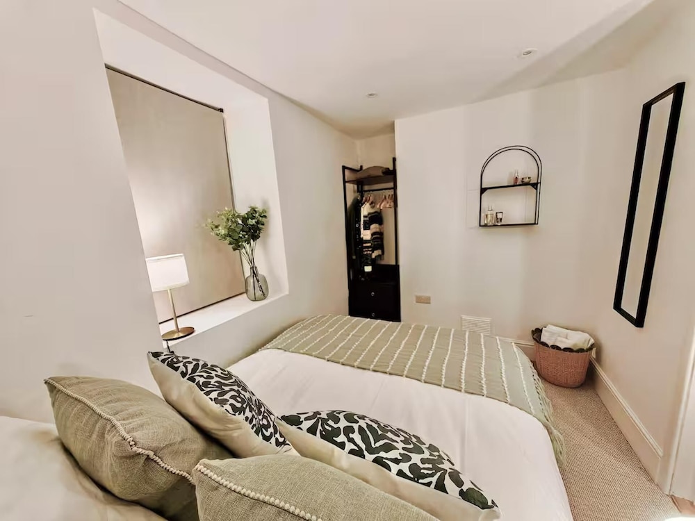 Prime Exeter Stay for Corporate & Family Guests
