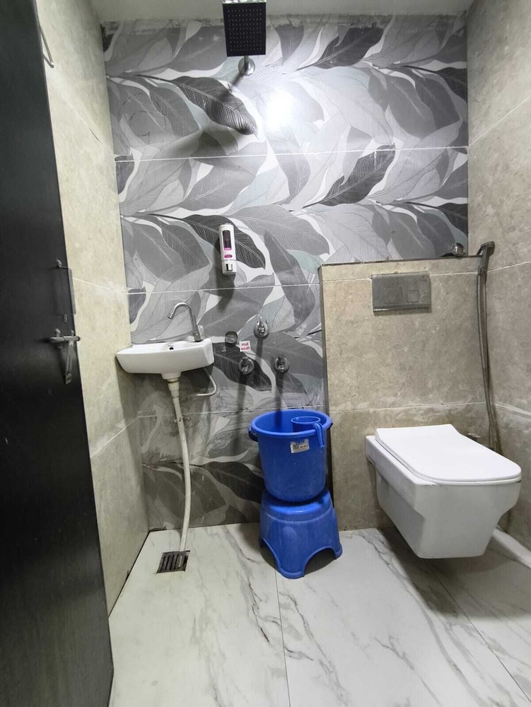 Shri Radha hotels