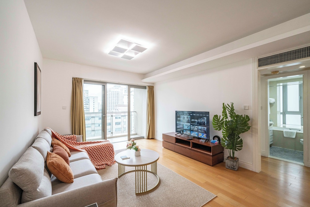 Tyms Modern 2BR 1BA Suite Xujiahui Malls