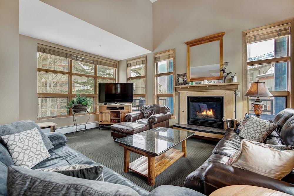 Fantastic Mountain Home Near Ski Lifts 3 Bedroom Condo