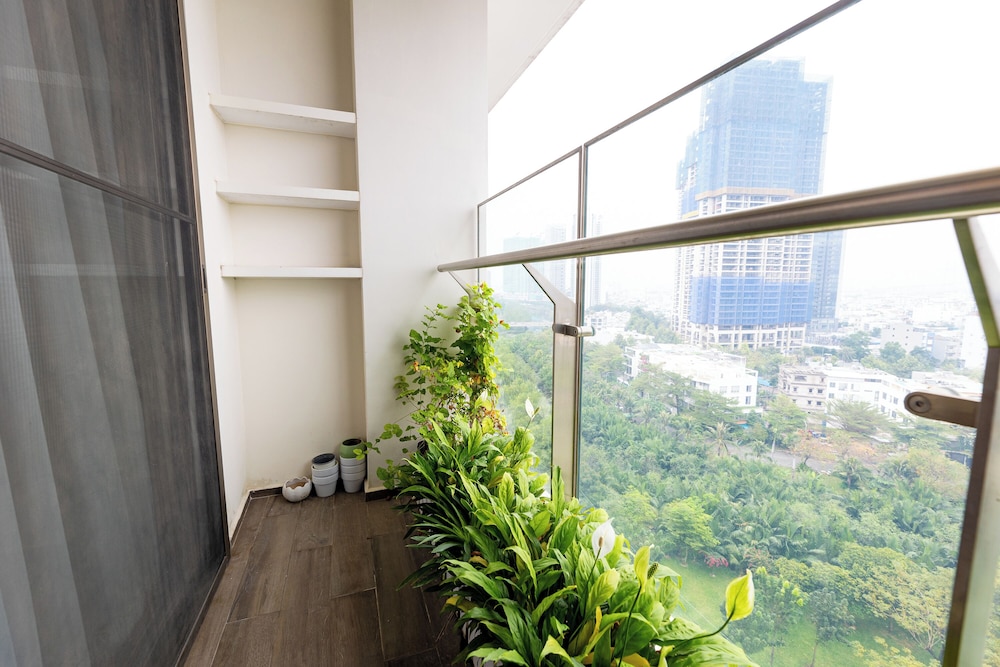 Midtown Premium Apartments