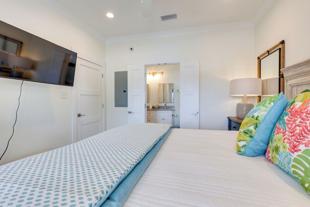 Fish, Kayak & More: Bayfront Gem in Dauphin Island