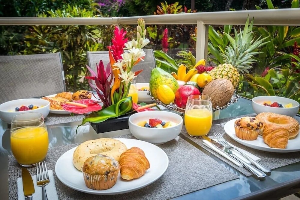 Signature Residences at Maui Banyan