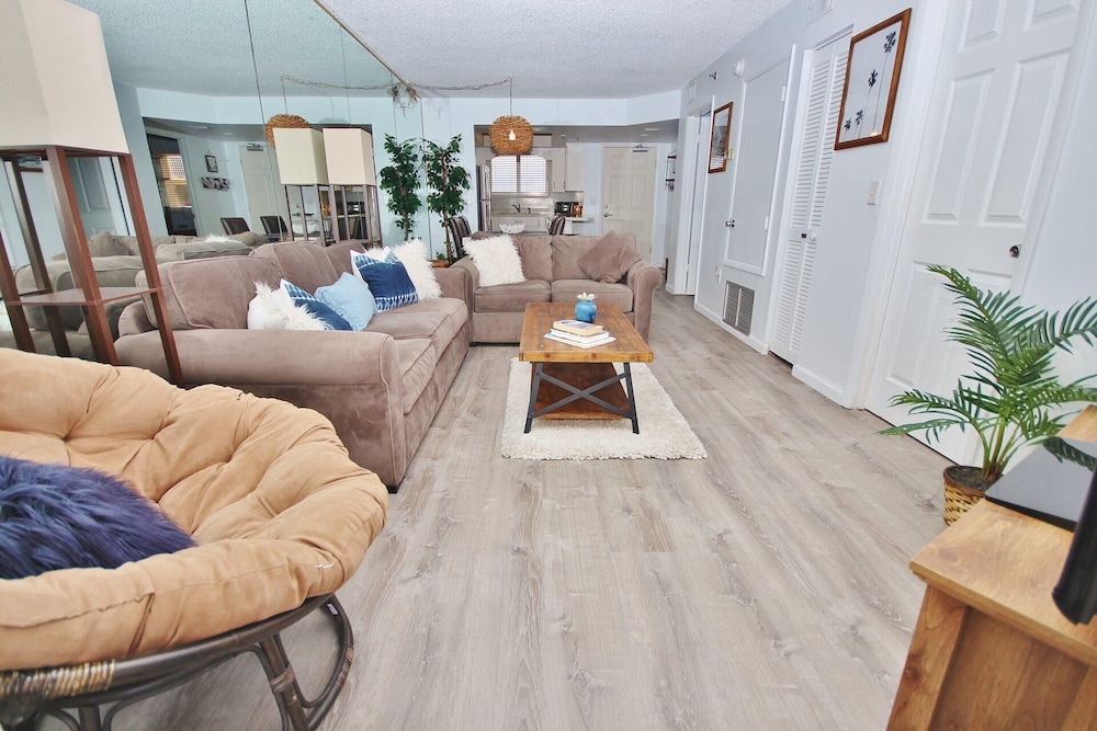 Oceania Plaza 502
