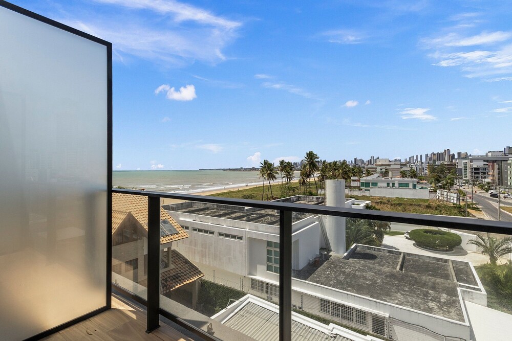 Alta Garden Housi by Carpediem