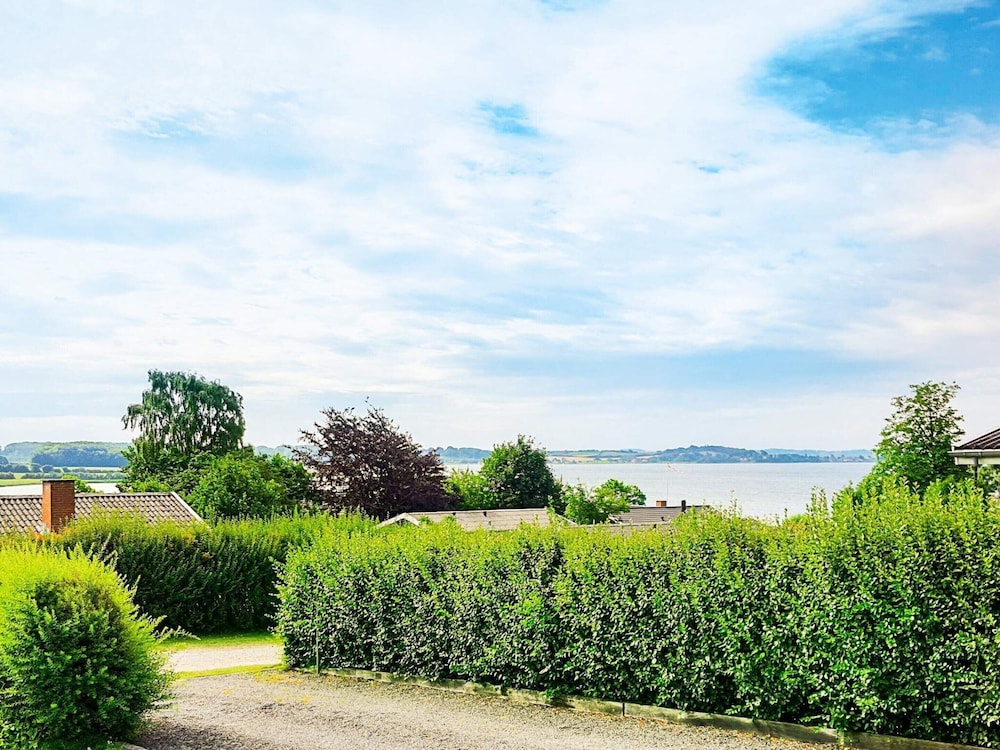 Spacious Retreat With Fjord View - By Traum Ferienwohnungen view 5