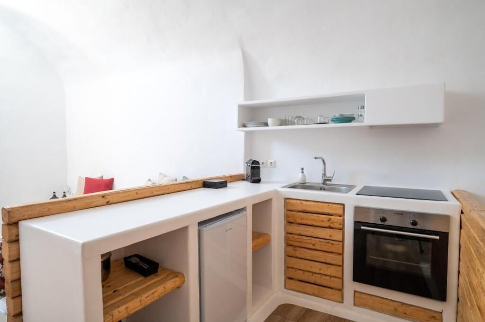 Karpimo Suites