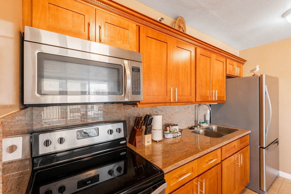 Waikiki Banyan Condo Located One Block From Waikiki Beach! by Koko Resort Vacation Rentals