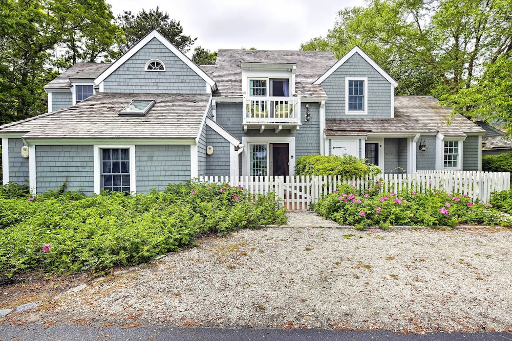Maushop Village Getaway w/ Private Beach Access!