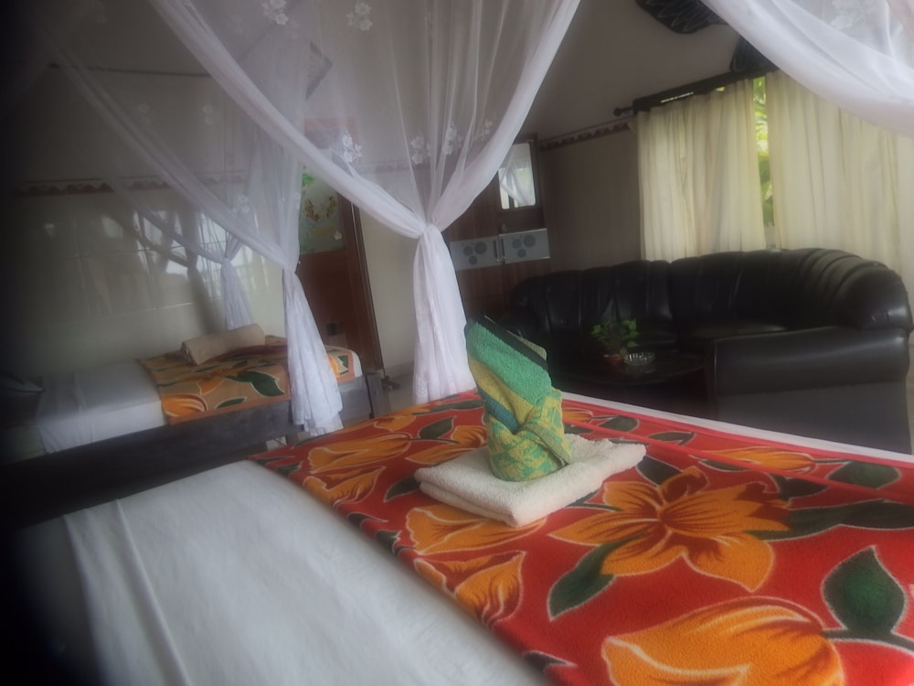 Bukit Indah Home Stay