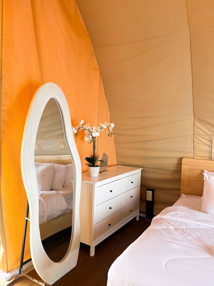 Floating Home in Reef Resort Unit 1