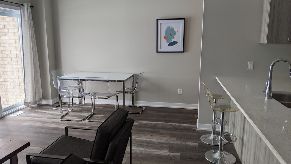 Boardwalk Homes - Executive Townhomes