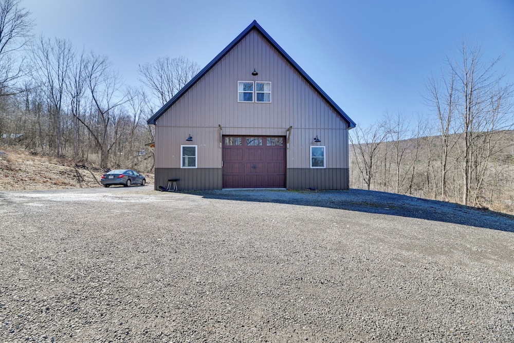 The Toasted Marshmallow Ski & Lake Game Barn